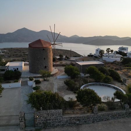 Marketos Windmill And Houses Trypiti Bagian luar foto