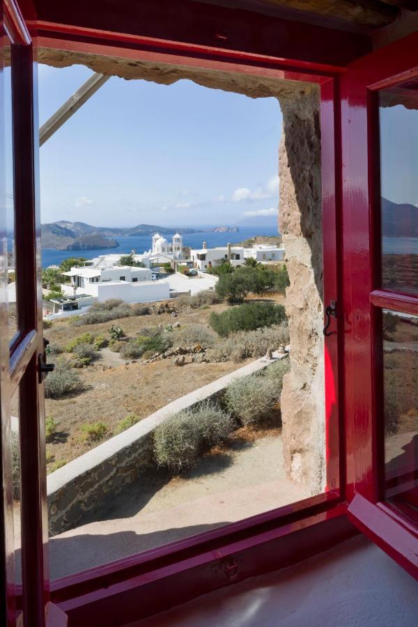 Marketos Windmill And Houses Trypiti Bagian luar foto