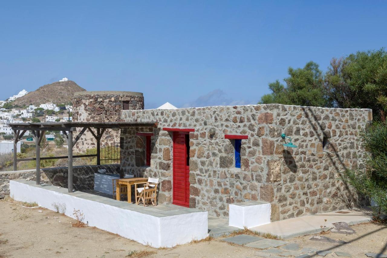 Marketos Windmill And Houses Trypiti Bagian luar foto