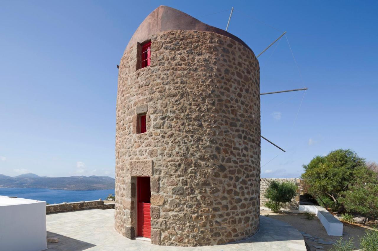 Marketos Windmill And Houses Trypiti Bagian luar foto