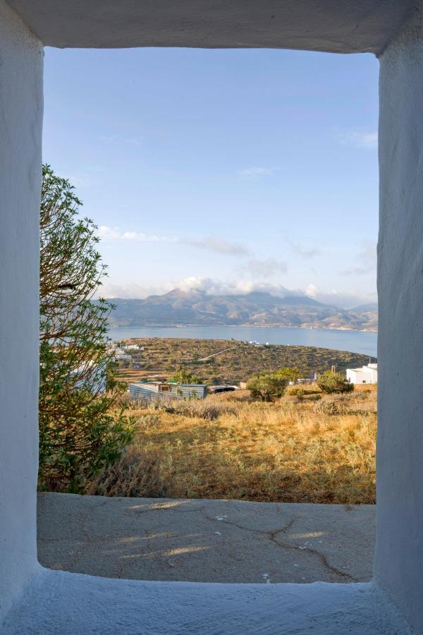 Marketos Windmill And Houses Trypiti Bagian luar foto